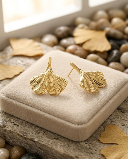 Boucles d'oreilles pendantes dorées en forme de feuille de Ginkgo Biloba en acier inoxydable.